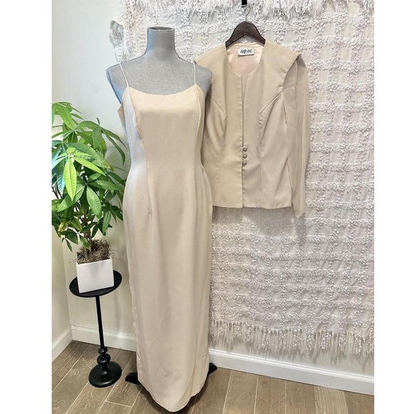Bill levkoff Dresses & Skirts - Cream vintage Bill Levkoff evening dress and matching jacket